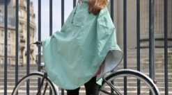 Cape De Pluie Vélo - Le Temps Des Grenouilles -Pas Cher VTT Magasin cape de pluie velo le temps des grenouilles 5